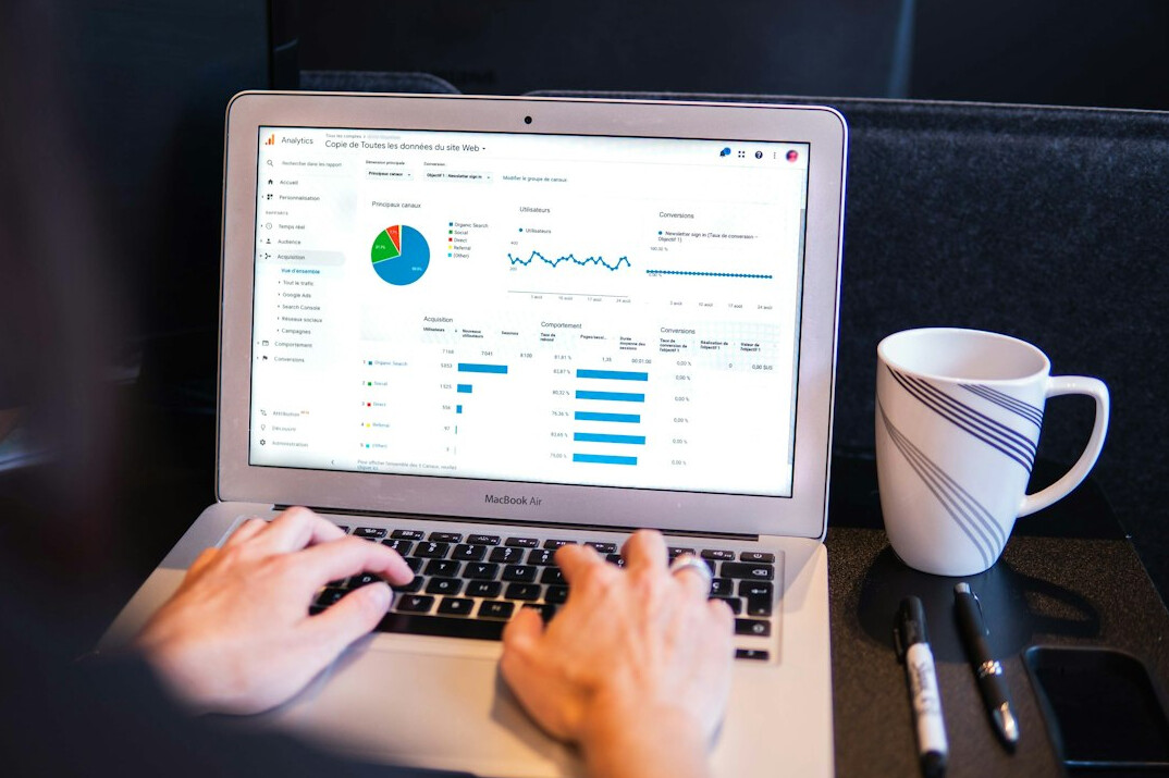 data analytics dashboard